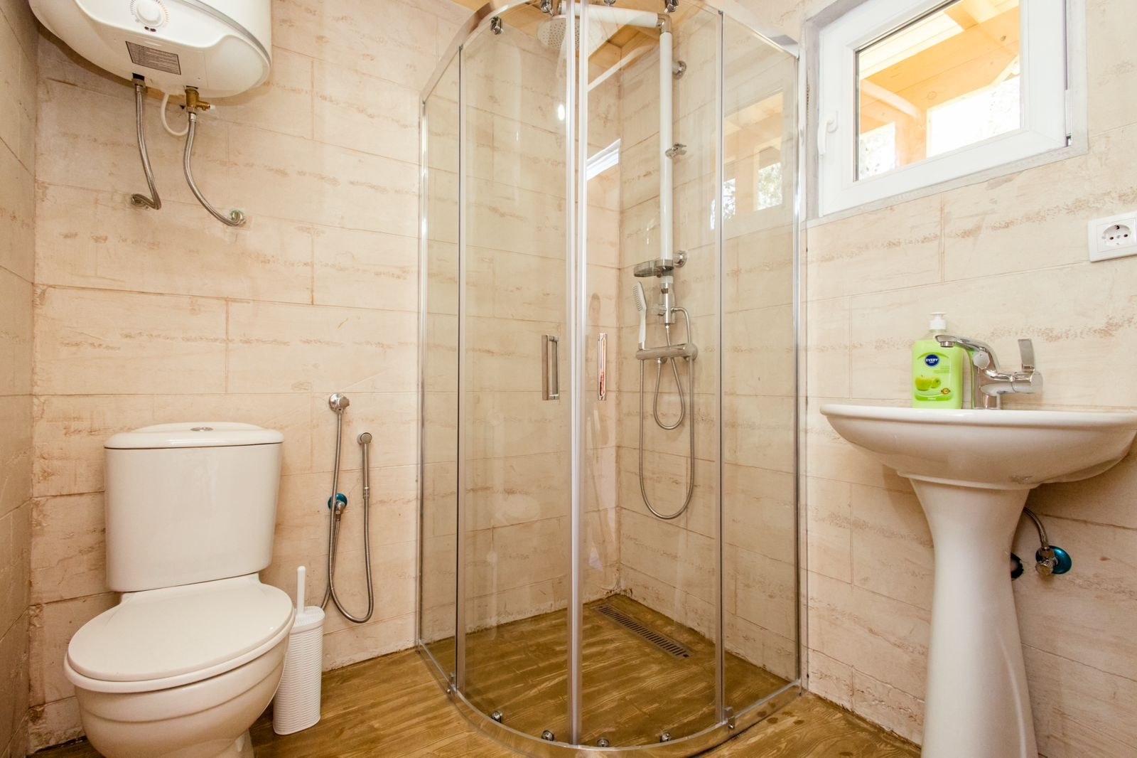 Svijetlo privatno kupatilo